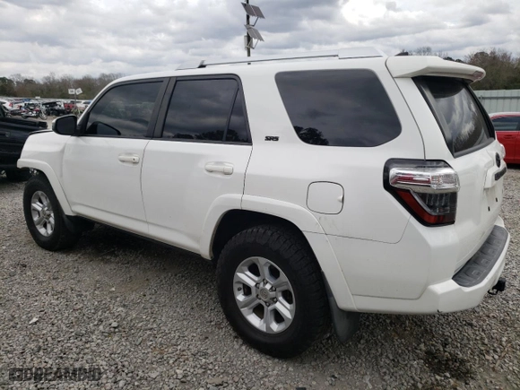 2018 Toyota 4Runner SR5 with VIN JTEZU5JR5J5172000, listed as a Copart auction lot 47231275 with 104,176 mi miles and Salvage Title. Bid and sale history available at carsss.com. Image 2.