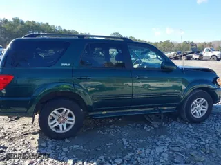 2004 Toyota Sequoia SR5 with VIN 5TDZT34A24S229611, listed as a IAAI auction lot 41224321 with 164,483 mi miles. Bid and sale history available at carsss.com. Image 13.