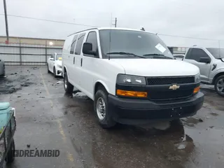 2022 Chevrolet Express Cargo Van with VIN 1GCWGAFP8N1275827, listed as a IAAI auction lot 41275594 with 1 mi miles. Bid and sale history available at carsss.com. Image 1.