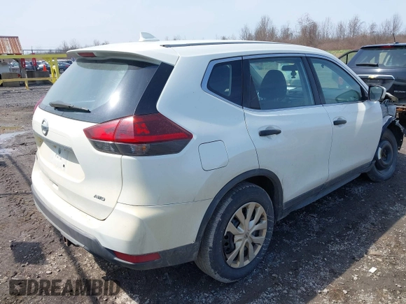 2017 Nissan Rogue SV with VIN KNMAT2MV1HP533572, listed as a IAAI auction lot 41999948 with 190,216 mi miles. Bid and sale history available at carsss.com. Image 4.