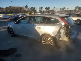 2018 Volvo V60 Dynamic with VIN YV140MELXJ2391007, listed as a Copart auction lot 88225395 with 56,206 mi miles and Salvage Title. Bid and sale history available at carsss.com. Image 2.