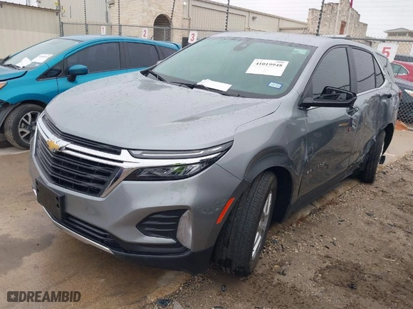 2024 Chevrolet Equinox LT with VIN 3GNAXKEG2RS195274, listed as a IAAI auction lot 41019948 with 19,531 mi miles. Bid and sale history available at carsss.com. Image 2.