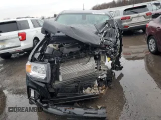 2022 GMC Canyon 4WD AT4 w/Cloth with VIN 1GTG6FENXN1264798, listed as a Copart auction lot 83303824 with 0 mi miles and Salvage Title. Bid and sale history available at carsss.com. Image 5.