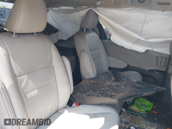 2019 Toyota Sienna XLE with VIN 5TDDZ3DC4KS217175, listed as a IAAI auction lot 42467596 with 95,515 mi miles and . Bid and sale history available at DreamBid. Image 8.