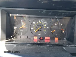1993 Volvo 240 с VIN YV1AS8317P1486371, выставлен на аукционе Copart как лот 51696735 с пробегом 118 630 миль миль и Списание • Salvage title. История ставок и продаж доступна на DreamBid. Изображение 9.