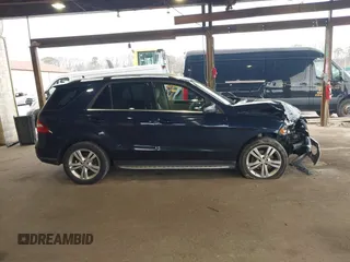 2014 Mercedes-Benz M 350 with VIN 4JGDA5HB0EA399894, listed as a IAAI auction lot 42040960 with 189,714 mi miles and . Bid and sale history available at carsss.com. Image 14.
