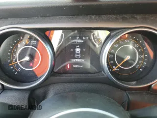 2019 Jeep Wrangler Unlimited Sport with VIN 1C4HJXDG6KW690966, listed as a Copart auction lot 62450355 with 55,576 mi miles and Salvage title. Bid and sale history available at DreamBid. Image 9.