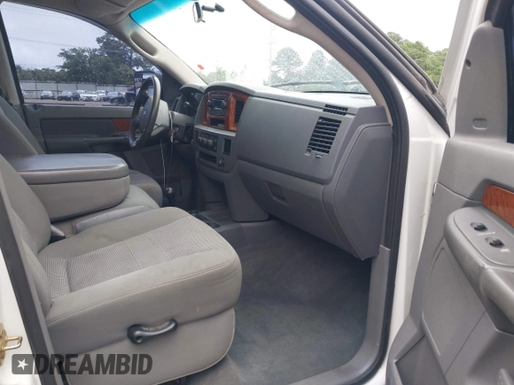 2006 Dodge 2500 SLT z VIN 3D7KS28C36G230672, wystawiony jako IAAI lot #42396365 z przebiegiem 190 519 mil mil oraz . Historia ofert i sprzedaży dostępna na DreamBid. Obrazek 5.