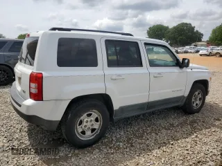 2011 Jeep Patriot Latitude with VIN 1J4NT1GBXBD178336, listed as a Copart auction lot 56512915 with 183,036 mi miles and Clean Title. Bid and sale history available at DreamBid. Image 3.