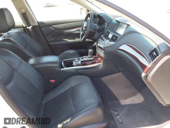 2017 Infiniti Q70 3.7 with VIN JN1BY1PR4HM210734, listed as a IAAI auction lot 41781440 with 146,030 mi miles and . Bid and sale history available at DreamBid. Image 5.