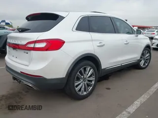 2016 Lincoln MKX Reserve with VIN 2LMTJ8LP2GBL84440, listed as a IAAI auction lot 41900199 with 109,724 mi miles. Bid and sale history available at carsss.com. Image 4.