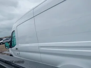 2022 Ford Transit Cargo z VIN 1FTBR1CG2NKA12529, wystawiony jako IAAI lot #42148516 z przebiegiem 41 359 mil mil oraz . Historia ofert i sprzedaży dostępna na DreamBid. Obrazek 14.