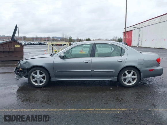 2004 Infiniti I35 with VIN JNKDA31A74T208001, listed as a IAAI auction lot 41835959 with 84,747 mi miles. Bid and sale history available at carsss.com. Image 14.