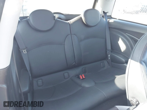 2007 MINI Hardtop S with VIN WMWMF73567TL91385, listed as a IAAI auction lot 41866865 with 114,778 mi miles and . Bid and sale history available at DreamBid. Image 8.