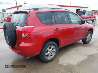 2006 Toyota RAV4 with VIN JTMZD33V966011749, listed as a IAAI auction lot 42005018 with 117,071 mi miles. Bid and sale history available at carsss.com. Image 4.