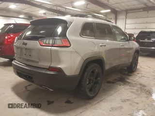 2019 Jeep Cherokee Latitude Plus with VIN 1C4PJMLX2KD427395, listed as a IAAI auction lot 41586532 with 84,033 mi miles and . Bid and sale history available at DreamBid. Image 4.