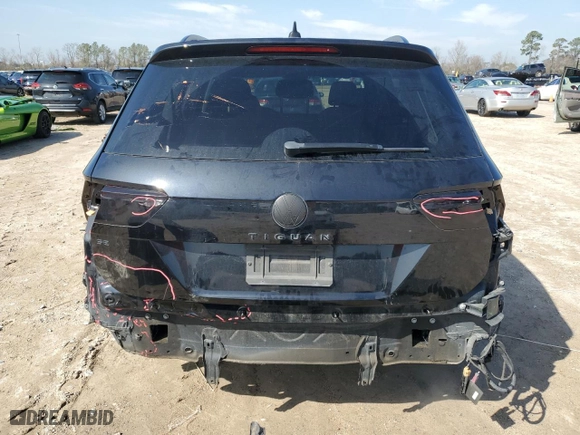 2022 Volkswagen Tiguan SE with VIN 3VV3B7AX3NM013780, listed as a Copart auction lot 45946025 with 76,589 mi miles and Salvage Title. Bid and sale history available at carsss.com. Image 6.