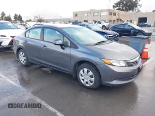 2012 Honda Civic LX z VIN 19XFB2F53CE391868, wystawiony jako IAAI lot #41736137 z przebiegiem 103 262 mil mil oraz . Historia ofert i sprzedaży dostępna na DreamBid. Obrazek 1.