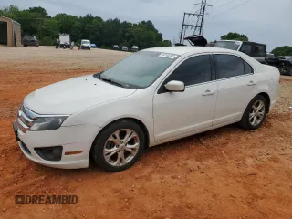 2012 Ford Fusion SE z VIN 3FAHP0HAXCR132060, wystawiony jako Copart lot #56148395 z przebiegiem 172 160 mil mil oraz Tytuł czysty. Historia ofert i sprzedaży dostępna na DreamBid. Obrazek 1.