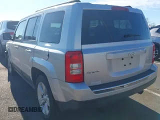 2012 Jeep Patriot Limited with VIN 1C4NJRCB4CD649916, listed as a IAAI auction lot 41732193 with 137,359 mi miles and . Bid and sale history available at carsss.com. Image 3.