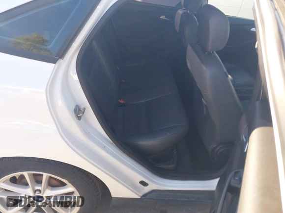 2015 Ford Focus SE with VIN 1FADP3F25FL282916, listed as a IAAI auction lot 42099759 with 152,445 mi miles. Bid and sale history available at carsss.com. Image 8.