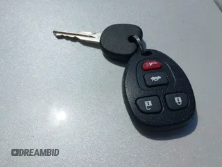 2006 Pontiac Solstice z VIN 1G2MB33B36Y000714, wystawiony jako IAAI lot #42125345 z przebiegiem 101 845 mil mil oraz . Historia ofert i sprzedaży dostępna na DreamBid. Obrazek 11.