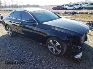2018 Mercedes-Benz E-Class E 300 with VIN WDDZF4KB4JA447699, listed as a Copart auction lot 73280172 with 10,101 mi miles. Bid and sale history available at carsss.com. Image 4.