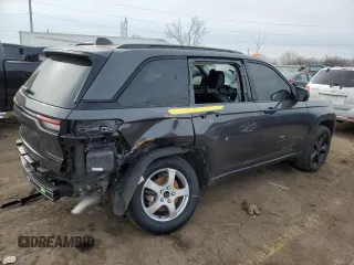2024 Jeep Grand Cherokee Limited with VIN 1C4RJHBG6RC683993, listed as a Copart auction lot 43528725 with 12,242 mi miles and Clean title. Bid and sale history available at DreamBid. Image 3.
