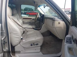2002 Cadillac Escalade with VIN 1GYEC63T32R278020, listed as a IAAI auction lot 42482282 with 237,443 mi miles and . Bid and sale history available at DreamBid. Image 5.