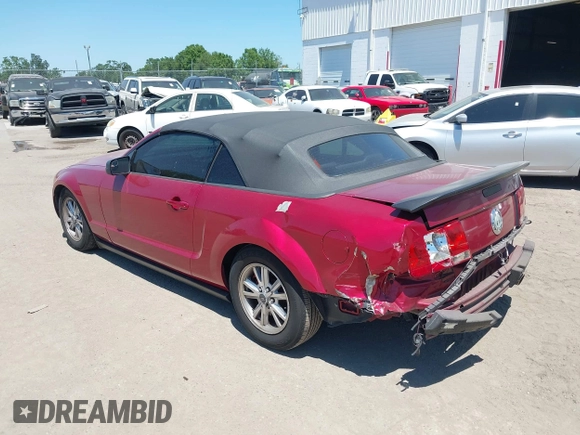 2007 Ford Mustang Deluxe with VIN 1ZVFT84N475249577, listed as a IAAI auction lot 42008269 with 136,134 mi miles and . Bid and sale history available at carsss.com. Image 3.