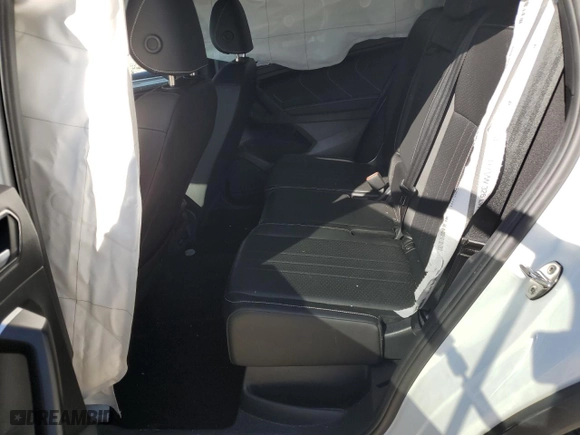 2023 Volkswagen Tiguan SE R-Line Black with VIN 3VV8B7AXXPM134962, listed as a Copart auction lot 70761024 with 17,783 mi miles and Salvage Title. Bid and sale history available at carsss.com. Image 11.