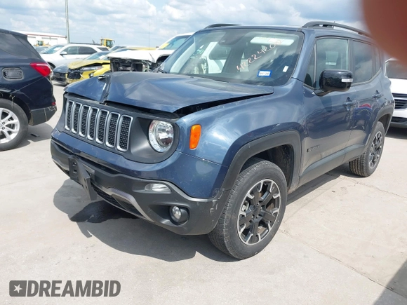 2023 Jeep Renegade Latitude with VIN ZACNJDB10PPP70488, listed as a IAAI auction lot 42224200 with 32,957 mi miles and . Bid and sale history available at carsss.com. Image 18.