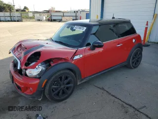 2013 MINI Hardtop S with VIN WMWSV3C56DT395449, listed as a Copart auction lot 52316875 with 61,769 mi miles and Salvage Title. Bid and sale history available at DreamBid. Image 1.