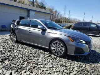2023 Nissan Altima SL with VIN 1N4BL4EV5PN363165, listed as a Copart auction lot 50134295 with 52,342 mi miles and Non Repairable. Bid and sale history available at DreamBid. Image 4.