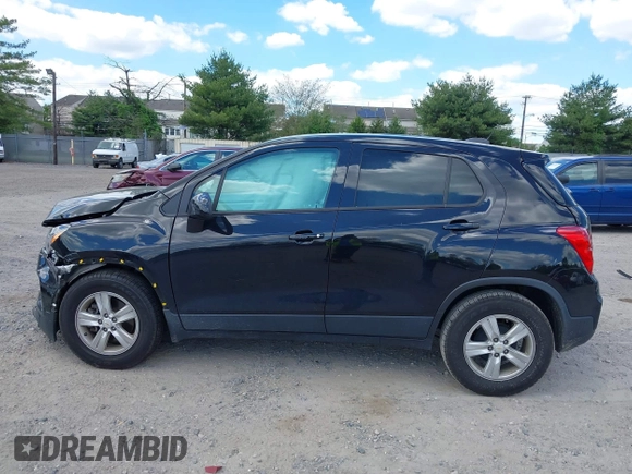 2020 Chevrolet Trax LS with VIN KL7CJKSB7LB061579, listed as a IAAI auction lot 42196726 with 47,583 mi miles and . Bid and sale history available at DreamBid. Image 15.