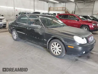 2004 Hyundai Sonata GLS with VIN KMHWF35H04A049655, listed as a IAAI auction lot 41968637 with 251,948 mi miles. Bid and sale history available at carsss.com. Image 1.