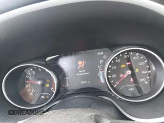 2018 Jeep Compass Latitude with VIN 3C4NJDBB4JT176031, listed as a IAAI auction lot 42125161 with 32,761 mi miles and . Bid and sale history available at DreamBid. Image 7.