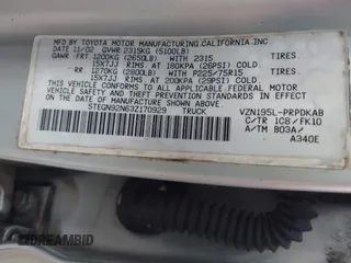 2003 Toyota Tacoma PreRunner z VIN 5TEGN92N63Z170929, wystawiony jako IAAI lot #41778256 z przebiegiem 202 135 mil mil oraz . Historia ofert i sprzedaży dostępna na DreamBid. Obrazek 9.