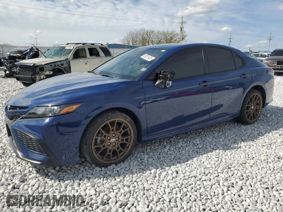 2023 Toyota Camry SE z VIN 4T1T11BK1PU093205, wystawiony jako Copart lot #89201455 z przebiegiem 47 583 mil mil oraz Szkoda całkowita • Salvage title. Historia ofert i sprzedaży dostępna na DreamBid. Obrazek 1.