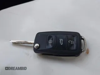 2011 Volkswagen Tiguan SEL w/Premium Navi с VIN WVGAV7AX8BW555798, выставлен на аукционе IAAI как лот 42327196 с пробегом 184 315 миль миль и . История ставок и продаж доступна на DreamBid. Изображение 11.