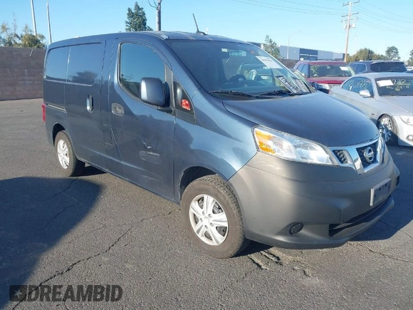2015 Nissan NV200 SV with VIN 3N6CM0KN9FK703833, listed as a IAAI auction lot 41956251 with 259,155 mi miles. Bid and sale history available at carsss.com. Image 1.