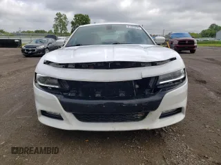 2015 Dodge Charger SXT with VIN 2C3CDXHG4FH832400, listed as a Copart auction lot 61493795 with 134,582 mi miles and Salvage title. Bid and sale history available at DreamBid. Image 5.
