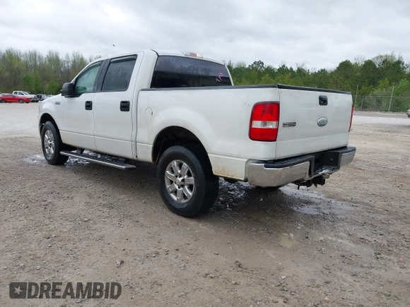 2007 Ford F-150 XLT z VIN 1FTRW14W27KD53977, wystawiony jako IAAI lot #41935006 z przebiegiem 163 444 mil mil oraz . Historia ofert i sprzedaży dostępna na DreamBid. Obrazek 3.