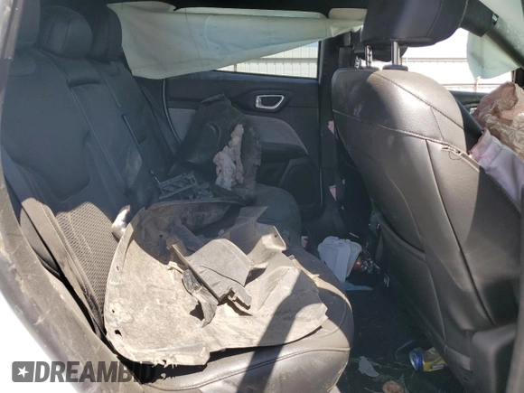 2024 Jeep Compass Latitude z VIN 3C4NJDBN6RT110585, wystawiony jako Copart lot #60543085 z przebiegiem 32 245 mil mil oraz Nie do naprawy • Non repairable. Historia ofert i sprzedaży dostępna na DreamBid. Obrazek 11.
