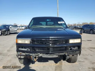 2000 Chevrolet Tahoe Limited with VIN 1GNEC13R4YR141259, listed as a Copart auction lot 85578904 with 195,944 mi miles and Salvage Title. Bid and sale history available at carsss.com. Image 5.