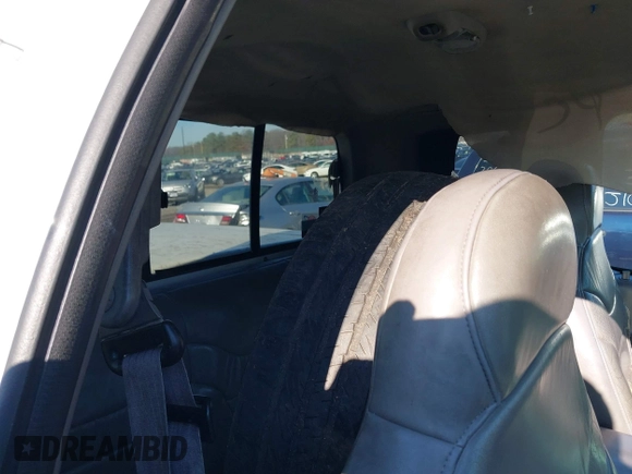 1998 Ford F-150 with VIN 2FTZX08W0WCA98105, listed as a IAAI auction lot 40930475 with Not provided miles and . Bid and sale history available at DreamBid. Image 8.