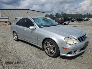 2006 Mercedes-Benz C 55 AMG with VIN WDBRF76J26F813052, listed as a Copart auction lot 60966805 with 145,472 mi miles and Salvage title. Bid and sale history available at DreamBid. Image 4.