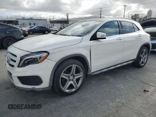 2015 Mercedes-Benz GLA 250 z VIN WDCTG4EB3FJ120690, wystawiony jako Copart lot #47428275 z przebiegiem 132 248 mil mil oraz Szkody całkowita. Historia ofert i sprzedaży dostępna na DreamBid. Obrazek 1.