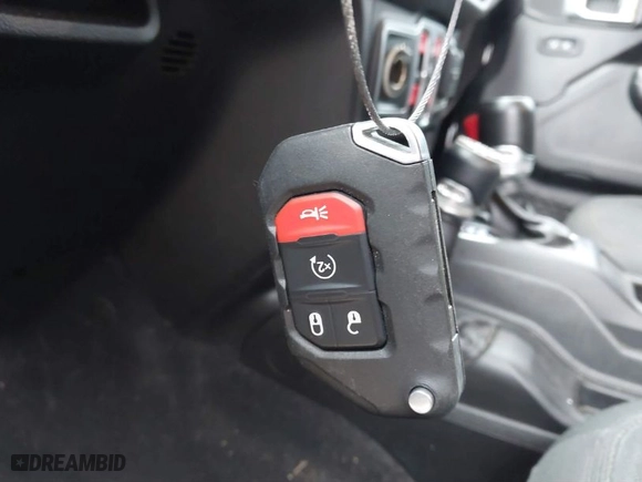 2019 Jeep Wrangler Unlimited Sport with VIN 1C4HJXDG7KW528649, listed as a IAAI auction lot 41029000 with 112,561 mi miles. Bid and sale history available at carsss.com. Image 11.