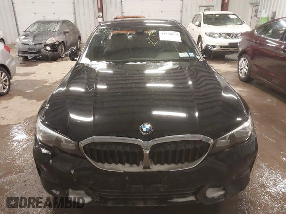 2019 BMW 3 Series 330i xDrive with VIN WBA5R7C56KAJ86102, listed as a IAAI auction lot 41368114 with 89,723 mi miles. Bid and sale history available at carsss.com. Image 13.